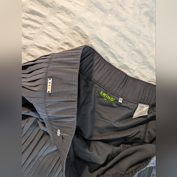 Swing Control Golf Large Pleated Skort - Picture 4 of 10